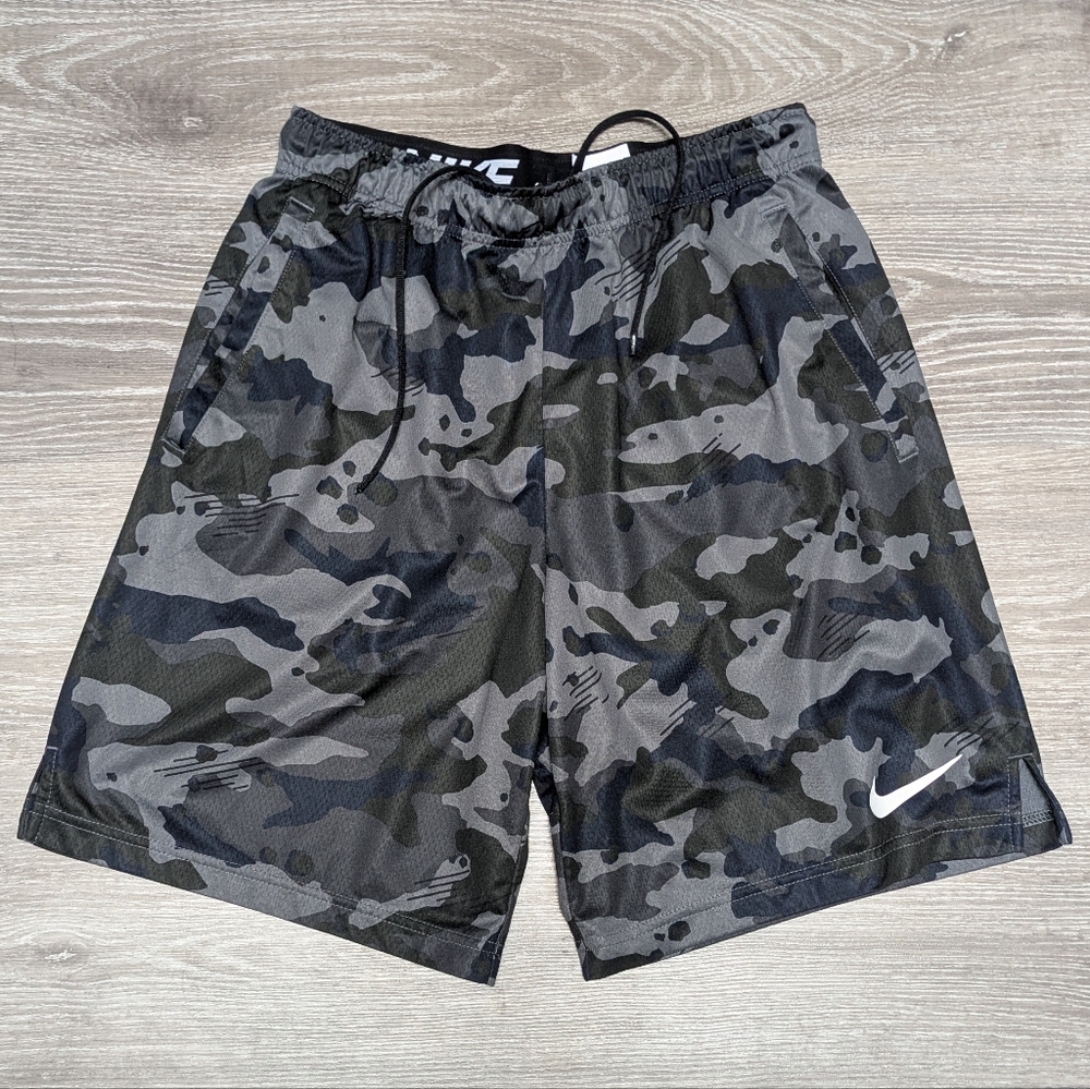 NIKE | dri-fit camo training shorts